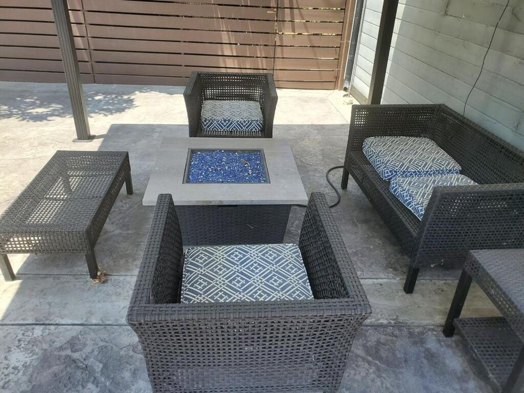 Apartment 1bed 1full Bath, Full Kitchen, Queen Sofa Bed, Queen Bed, Parking, Ev